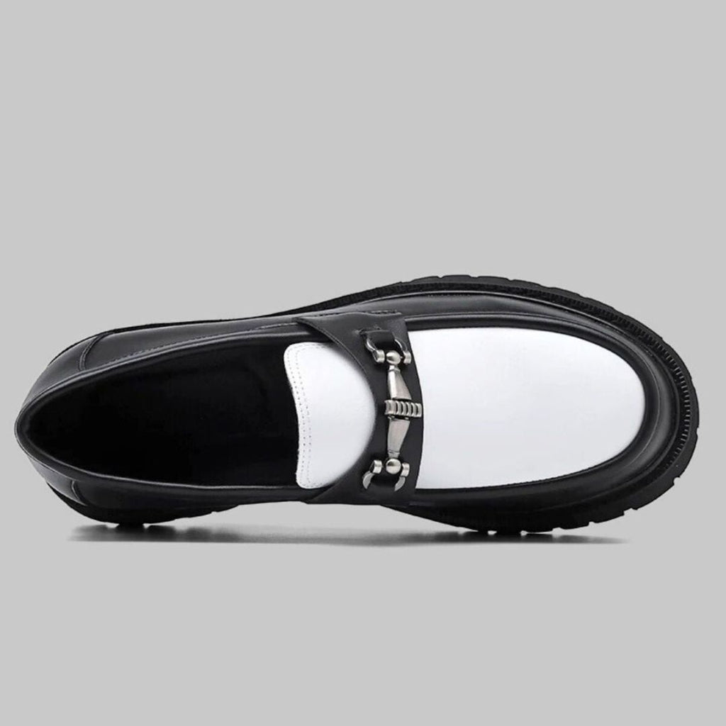 Mocasines de Cuero para Hombre – Blanco y Negro con Detalle Metálico Elegante