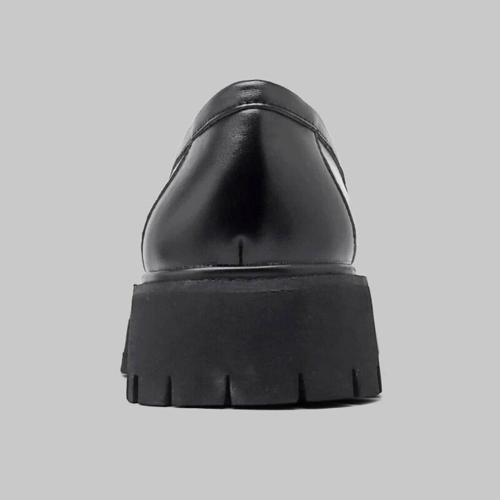 Mocasines de Cuero para Hombre – Blanco y Negro con Detalle Metálico Elegante