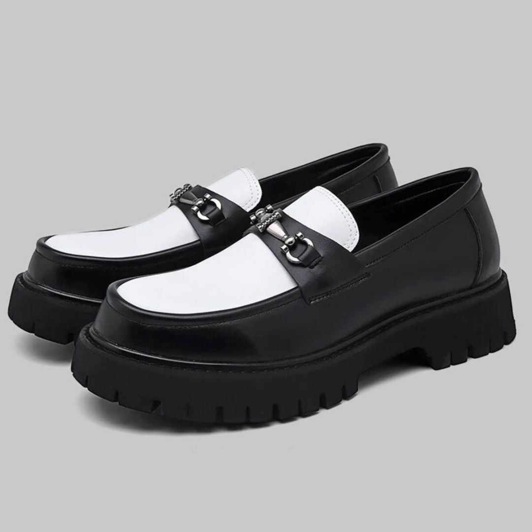 Mocasines de Cuero para Hombre – Blanco y Negro con Detalle Metálico Elegante
